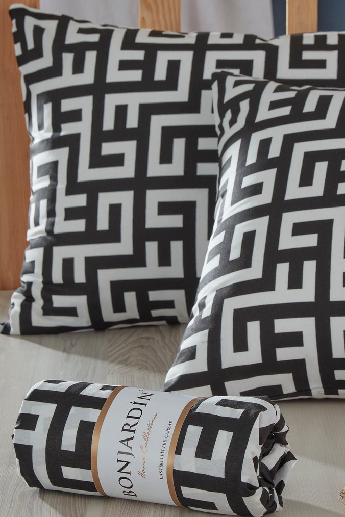 Siyah Beyaz Desenli Dekoratif Yastık Kılıfı ve çarşaf - Görsel 2