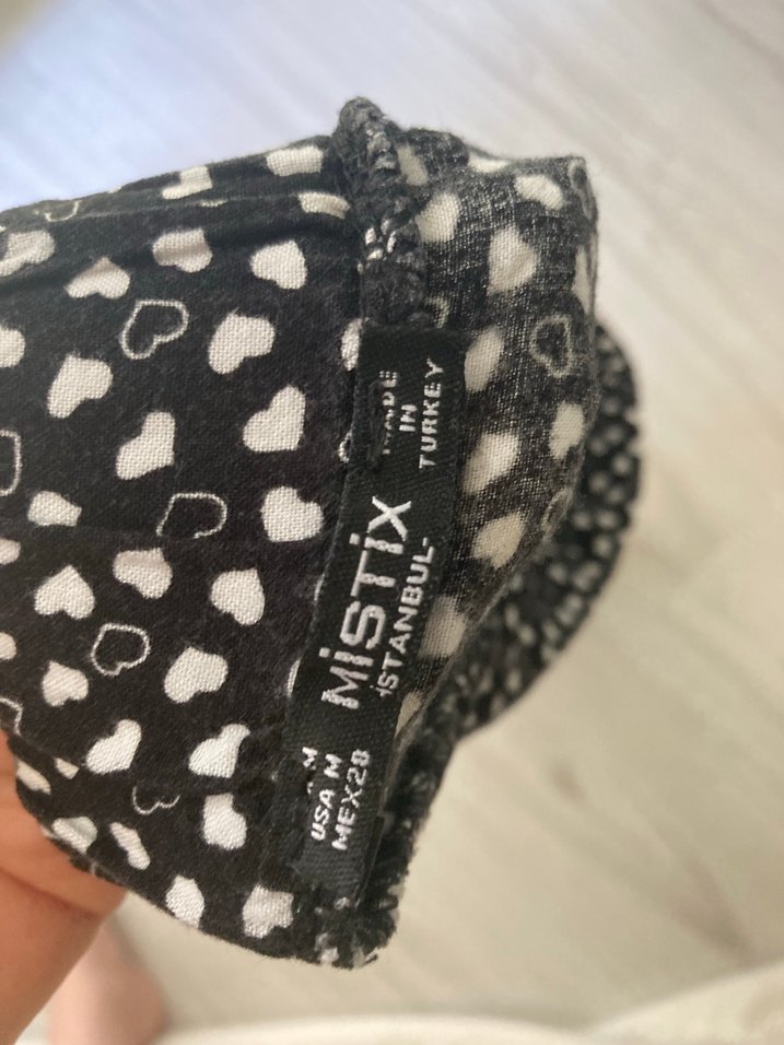 Uzun yırtmaçlı etek - Görsel 3