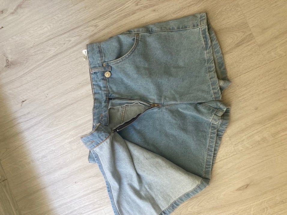 Düğmeli Gri Kadın Midi Denim Şort - Görsel 2