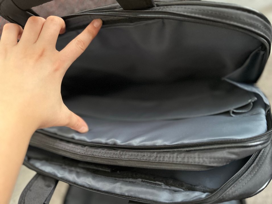 Gri Deri  Laptop Çantası - Görsel 4