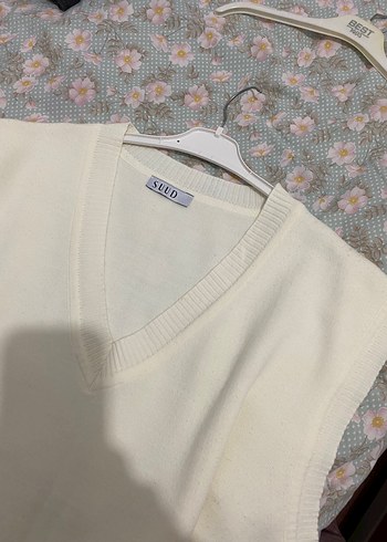 Beyaz V Yaka Kadın Süveter - Görsel 5