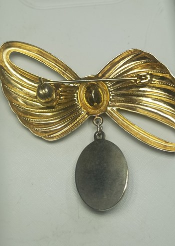 Beden altın Renk Altın Renkli Vintage Fiyonk Broş