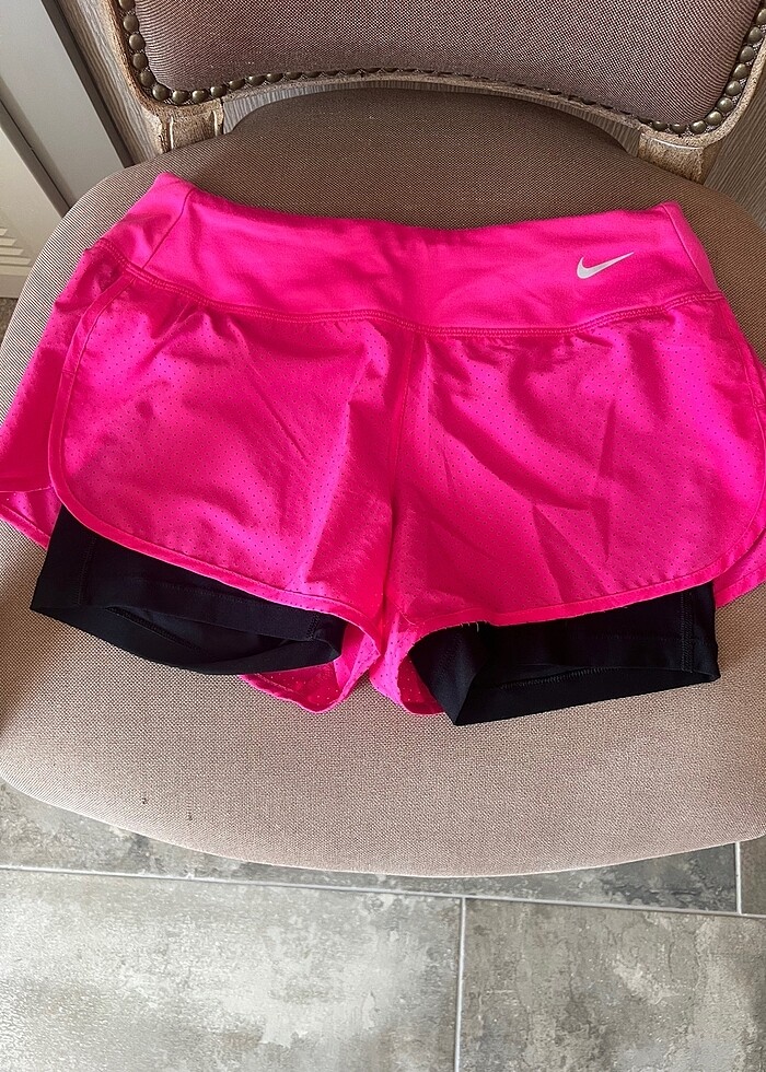 NİKE ŞORT - Görsel 2