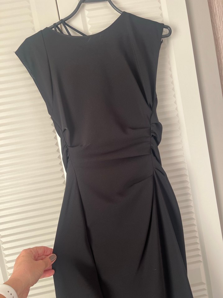 Siyah Drapeli Uzun Kolsuz Elbise - Görsel 5