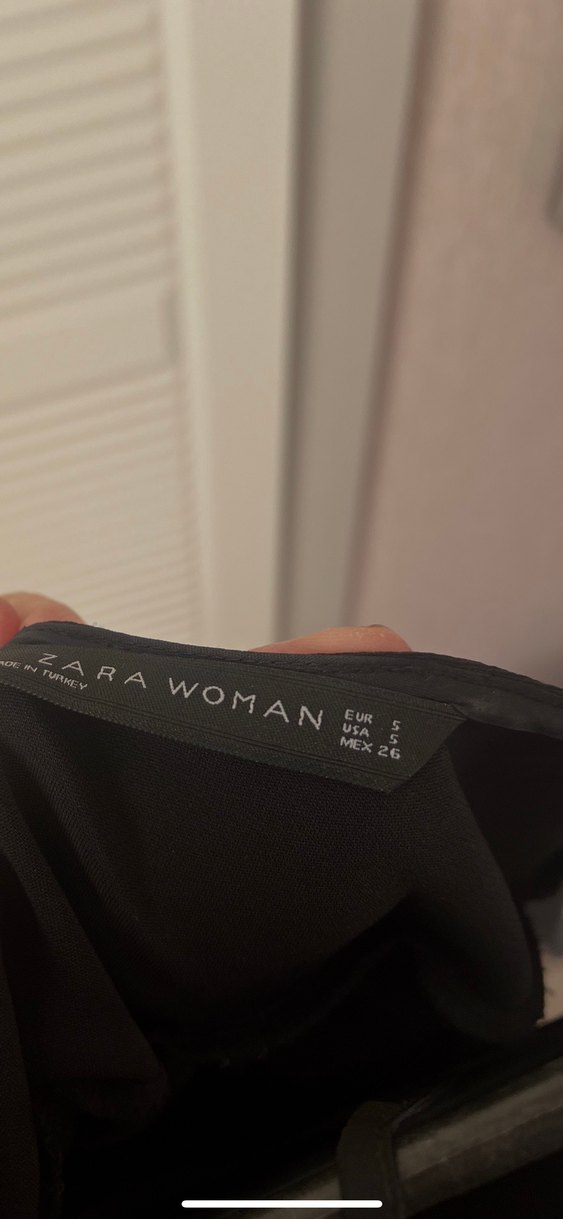 Siyah Drapeli Uzun Kolsuz Elbise - Görsel 4