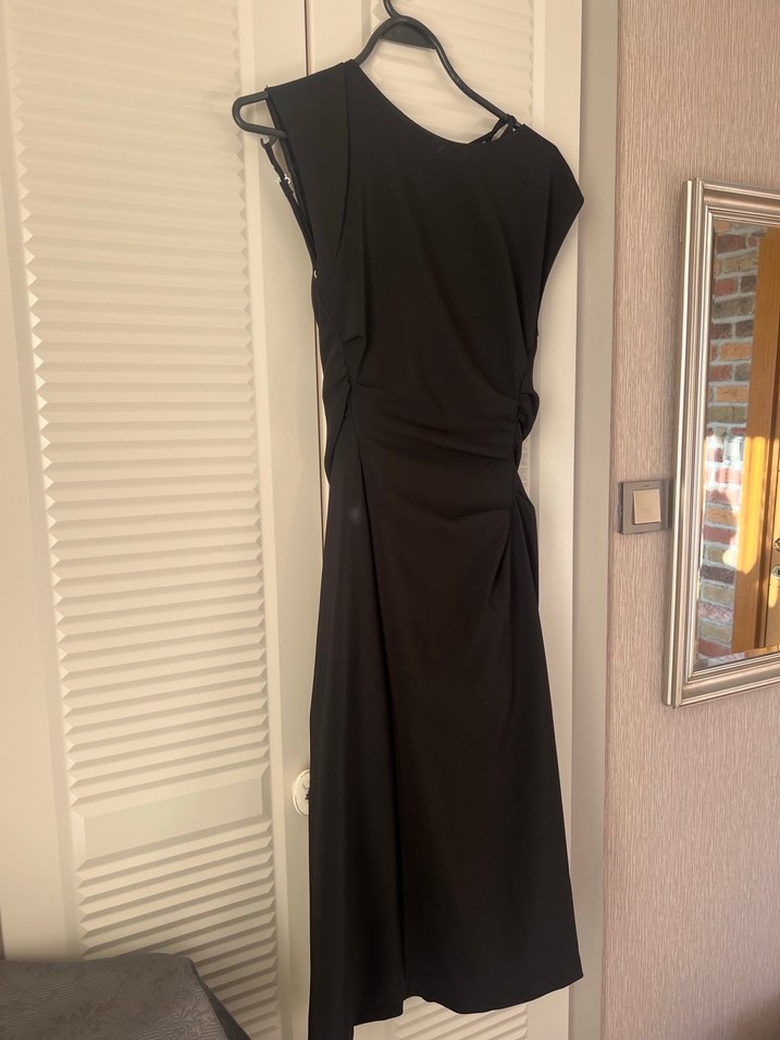 Siyah Drapeli Uzun Kolsuz Elbise - Görsel 2