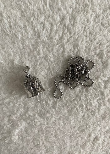 Guardian Bell Gri Zincir Detaylı Kolye - Görsel 4