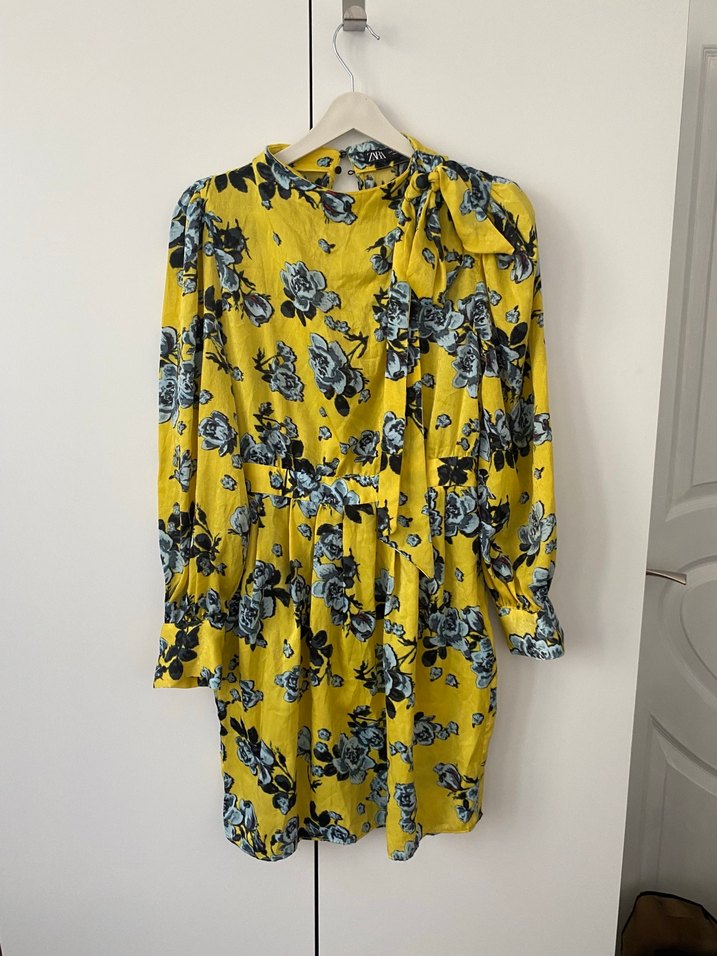 Sarı Çiçekli Uzun Kollu Midi Elbise - Görsel 3