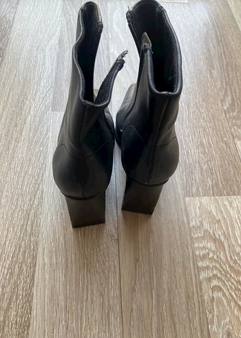 Siyah Deri Blok Topuklu Kadın Bot Mango - Görsel 4