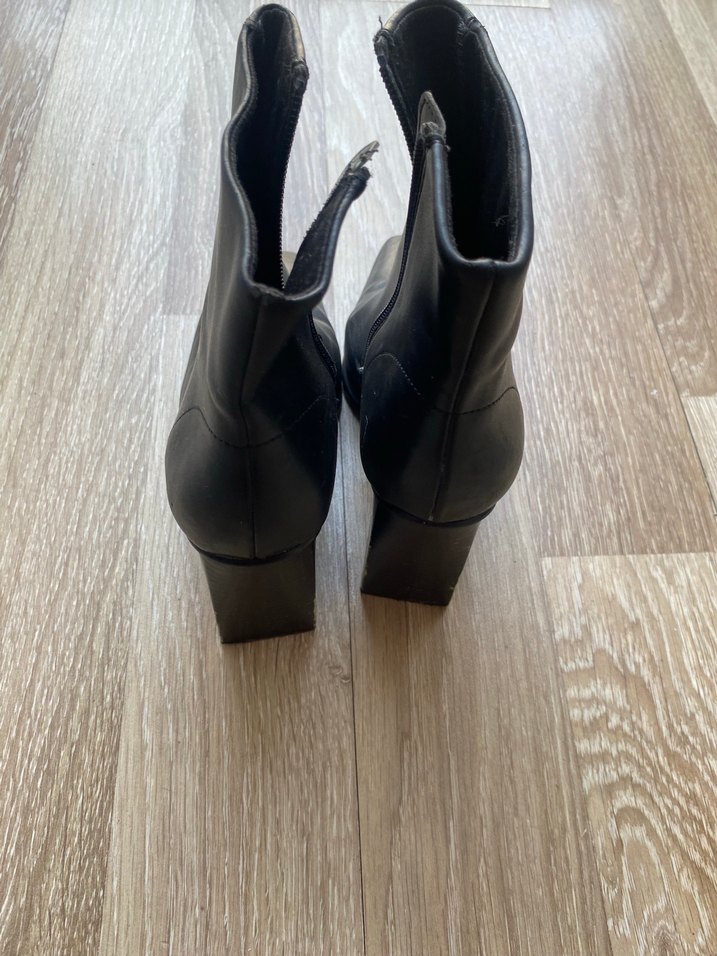 Siyah Deri Blok Topuklu Kadın Bot Mango - Görsel 4