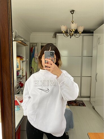 NİKE BEYAZ SWEAT