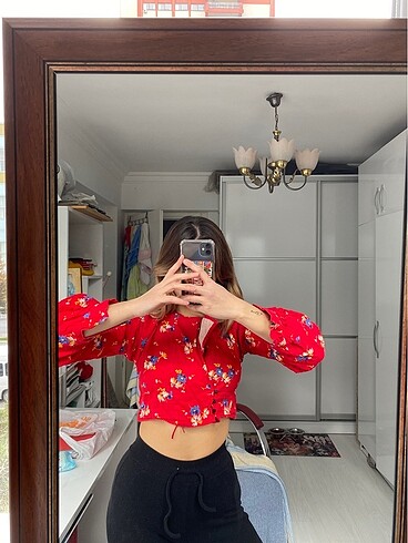 ÖZEL DİKİM ÇİÇEKLİ CROP