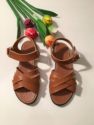 Spor sandalet