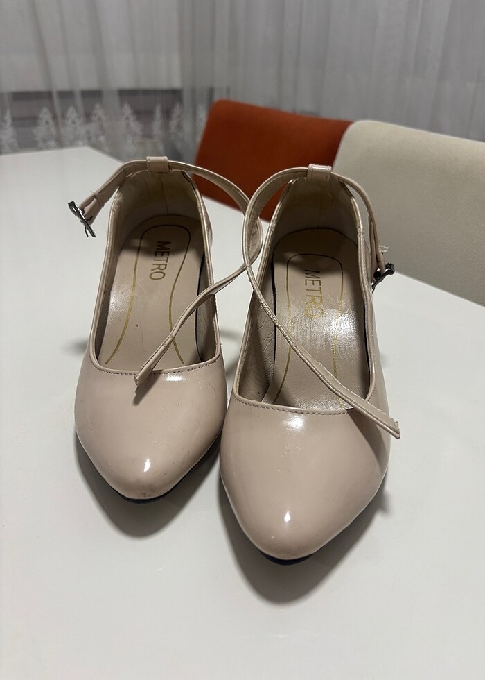 Topuklu ayakkabı - Görsel 2