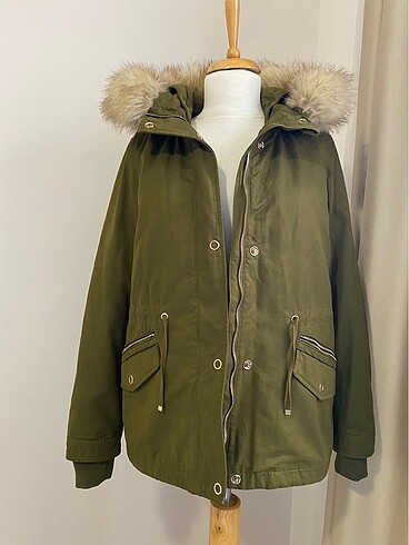 Zara astarlı kürklü parka kaban