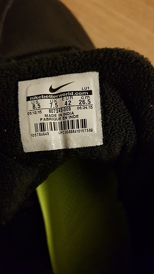 42 Beden Nike boğazlı spor ayakkabısı.