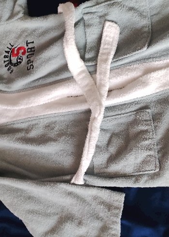 Kapüşonlu Gri Erkek Çocuk Bornoz - Görsel 4