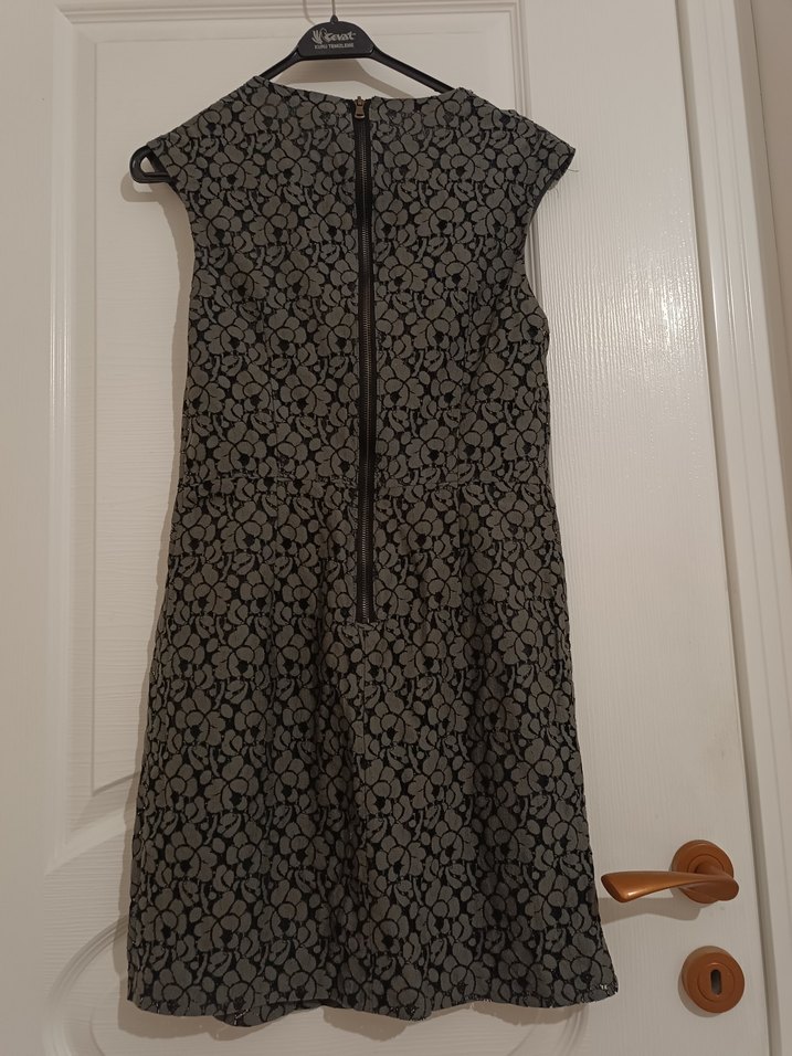 Gri Dantel Detaylı Elbise - Görsel 4