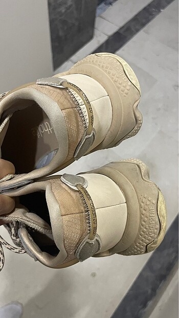 39 Beden ten rengi Renk Adidas ozeego