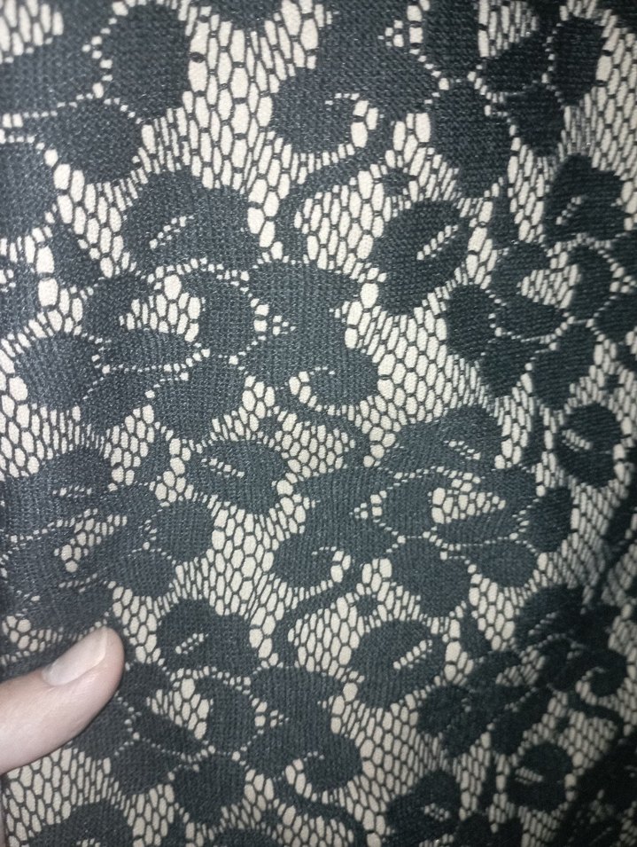 Dantel Detaylı Siyah V Yaka Uzun Elbise - Görsel 2