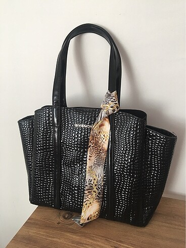 givenchy çanta