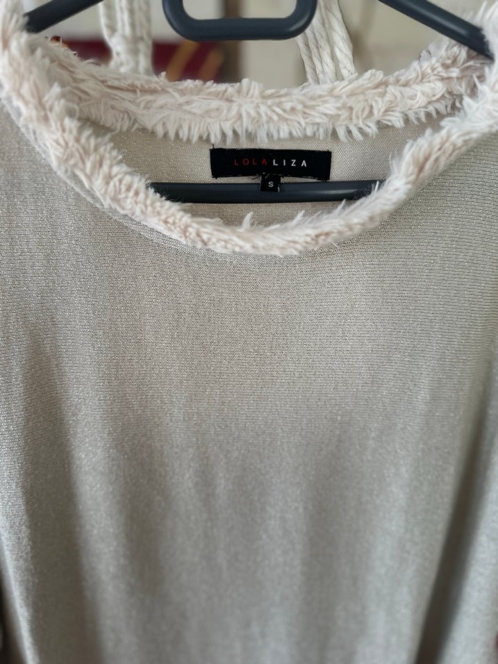 Bej Uzun Kollu Kadın Triko - Görsel 2