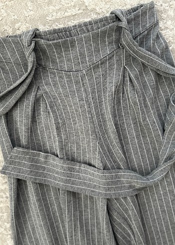 Gri Kemerli Kadın Kumaş Pantolon - Görsel 2