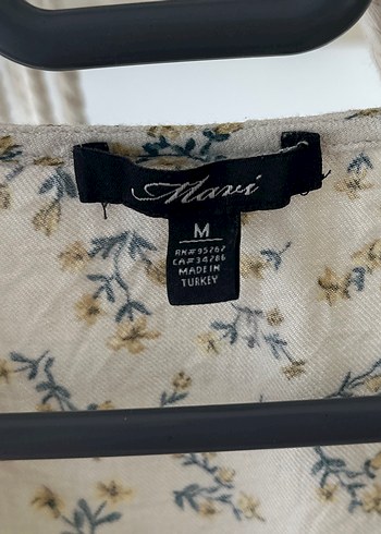 Mavi Düğmeli V Yakalı Bohem Bluz - Görsel 3