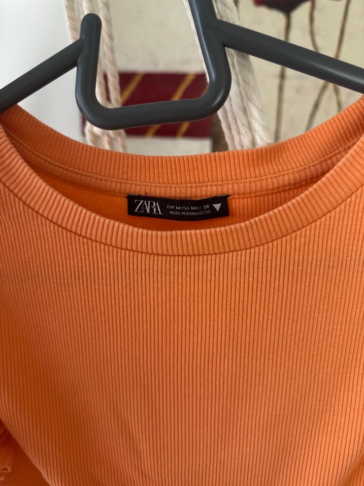 Turuncu Fırfırlı Tişört - Görsel 2