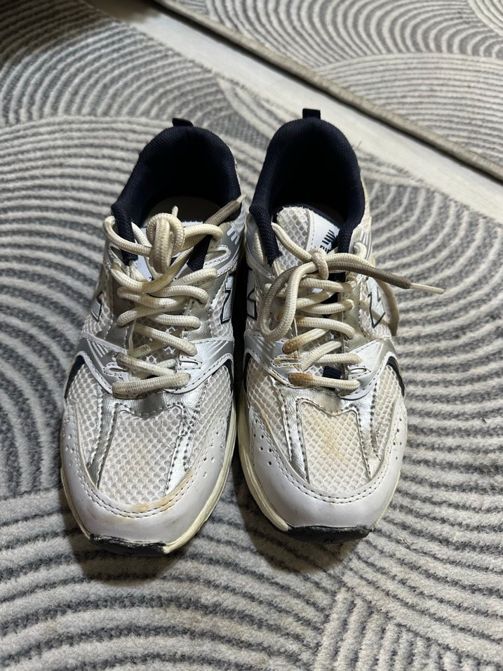 Gri Beyaz New Balance Kadın Spor Ayakkabı - Görsel 3