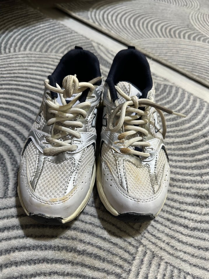 Gri Beyaz New Balance Kadın Spor Ayakkabı - Görsel 4