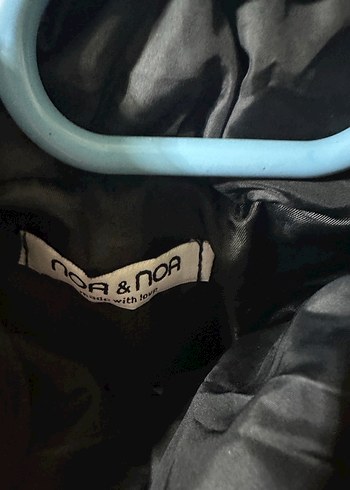 Siyah Fermuarlı Kadın Şişme Yelek - Görsel 3