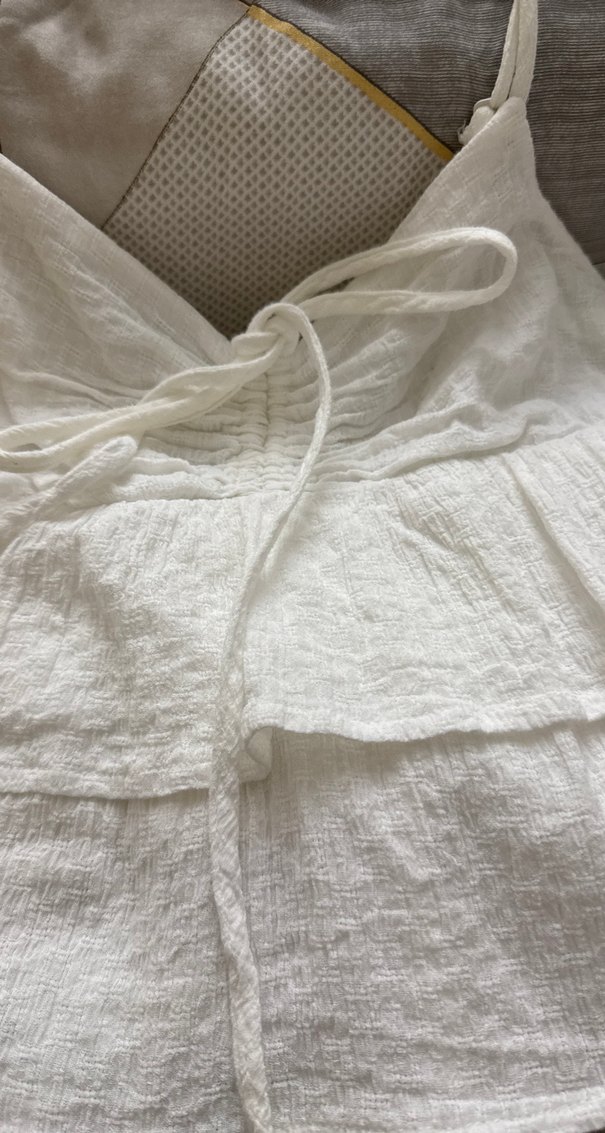 Kadın Beyaz Keten Fırfırlı Askısız Bluz - Görsel 2