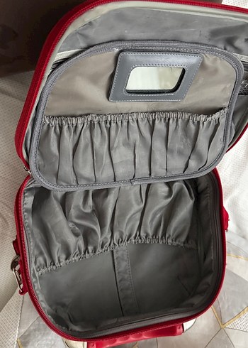 Kırmızı Fermuarlı Kadın Makyaj Çantası - Görsel 3