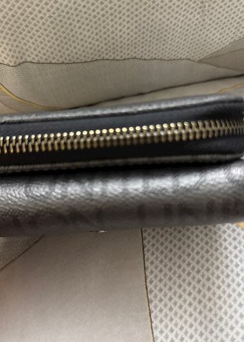 Gri Baskılı Deri Kadın Cüzdanı benetton markadına ait - Görsel 2