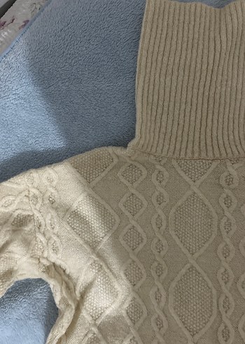 Bohem Tarzı Bej Boğazlı Örgü Kazak - Görsel 4