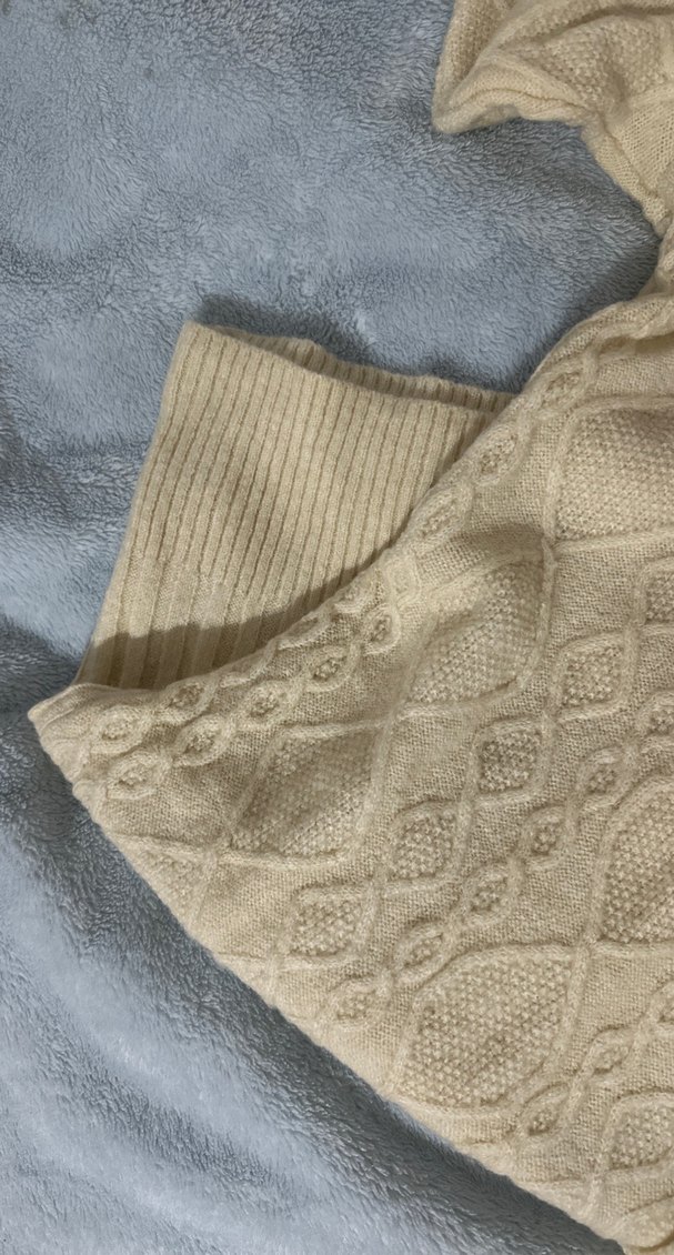 Bohem Tarzı Bej Boğazlı Örgü Kazak - Görsel 5