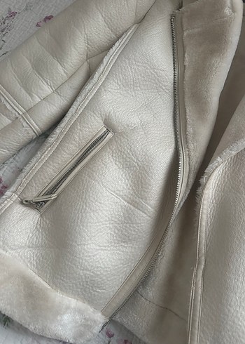 Beyaz Kürklü Kadın Mont - Görsel 5