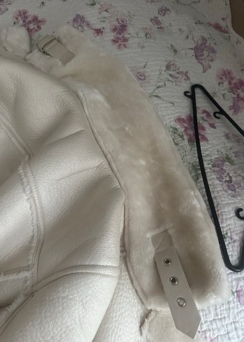 Beyaz Kürklü Kadın Mont - Görsel 11