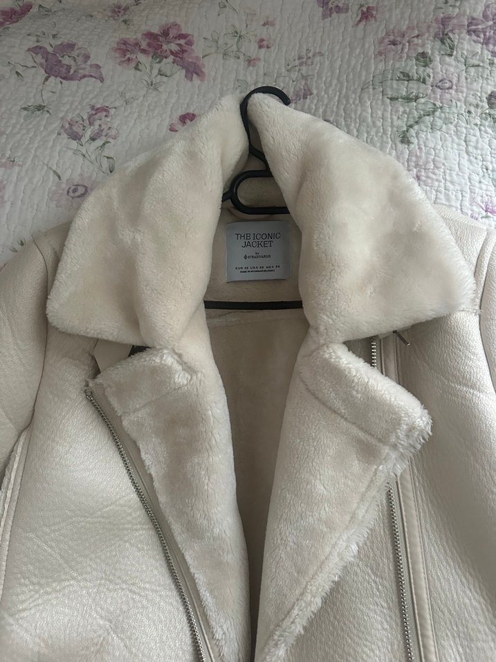 Beyaz Kürklü Kadın Mont - Görsel 4