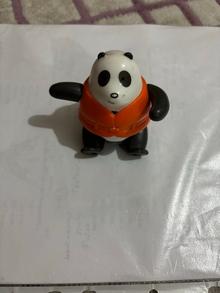 Turuncu Yelekli Panda Figürü - Görsel 2