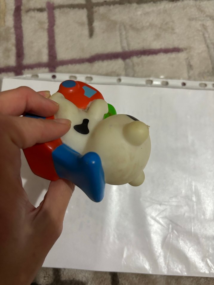 Renkli Oyuncak Araba ve İnek Figürü - Görsel 2