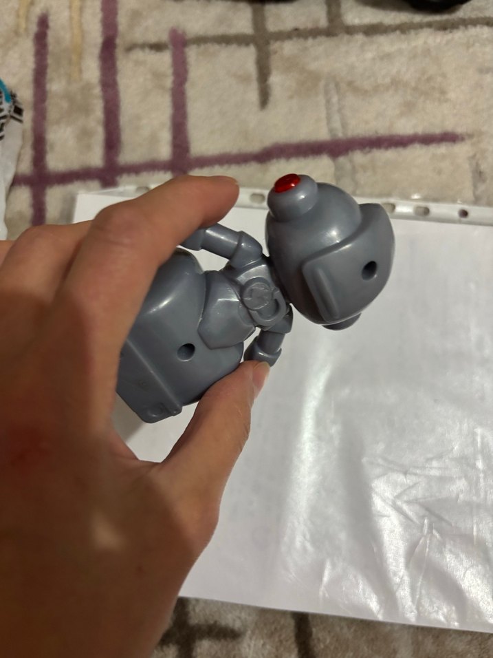 Gri Robot Figür Oyuncak - Görsel 4