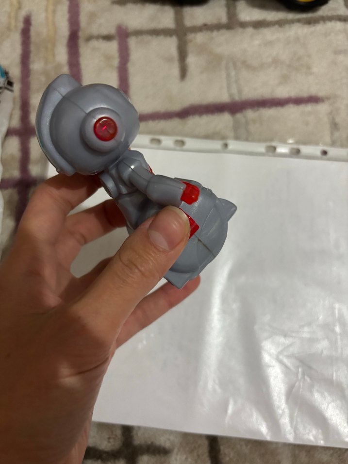 Gri Robot Figür Oyuncak - Görsel 3