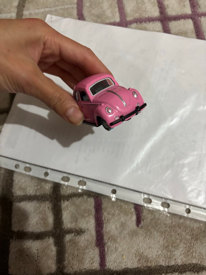 Pembe Minyatür Oyuncak Araba - Görsel 3