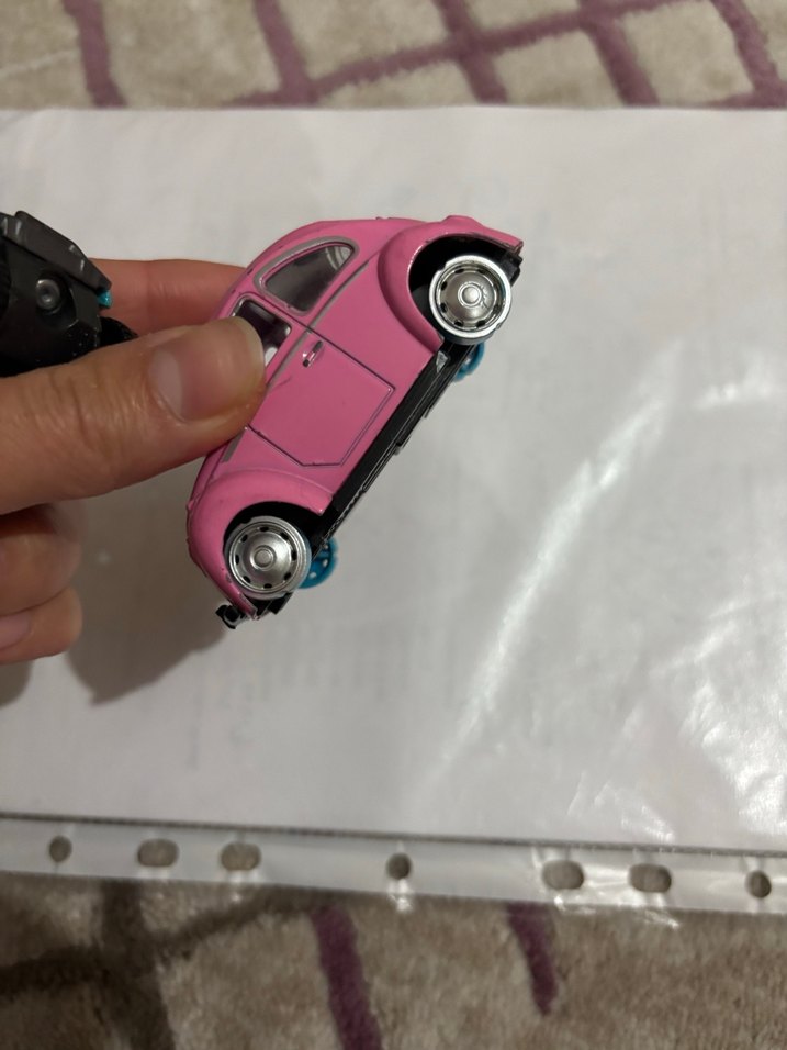 Pembe Minyatür Oyuncak Araba - Görsel 5