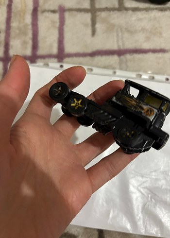 Siyah Minyatür Oyuncak Araba - Görsel 3