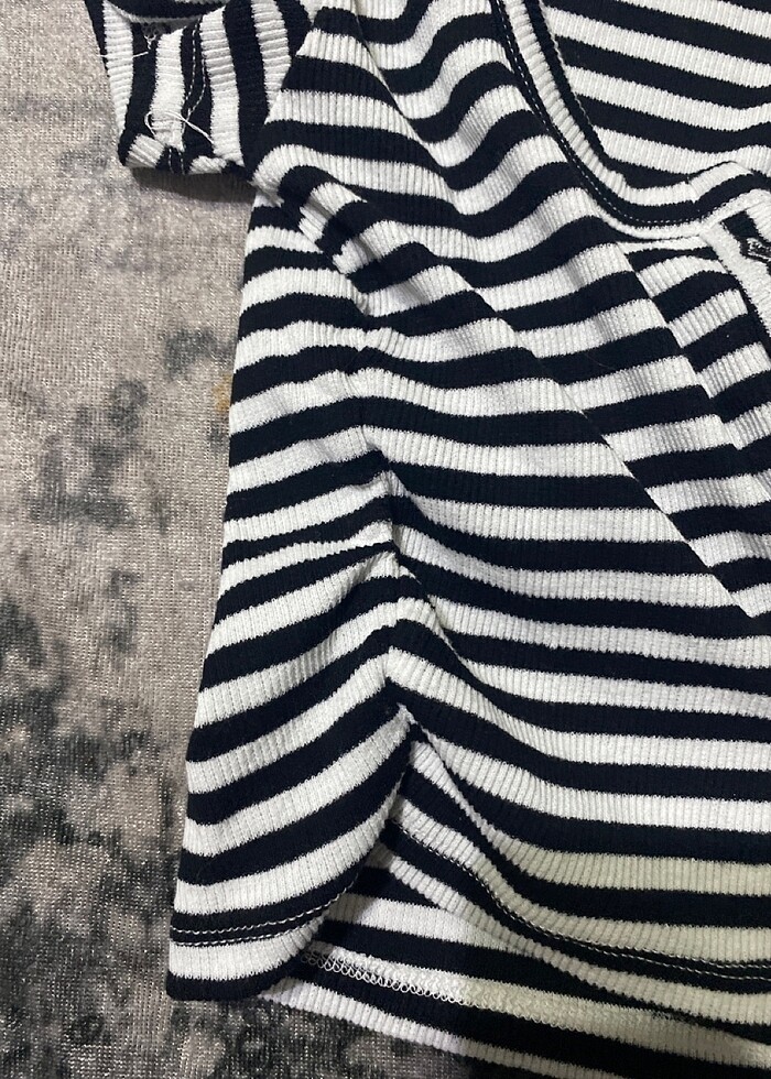 Eyyo düğmeli crop - Görsel 2