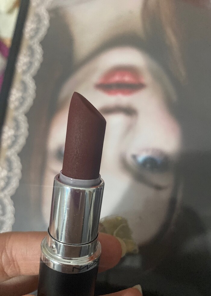 Mac bordo sin lipstick - Görsel 4