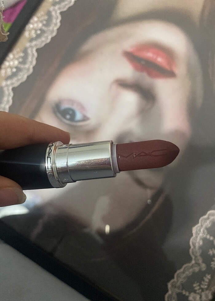 Mac bordo sin lipstick - Görsel 3
